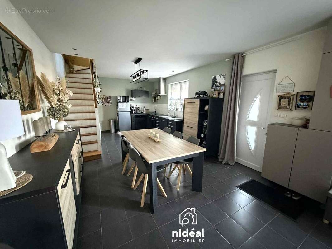 Maison à POIX-DU-NORD