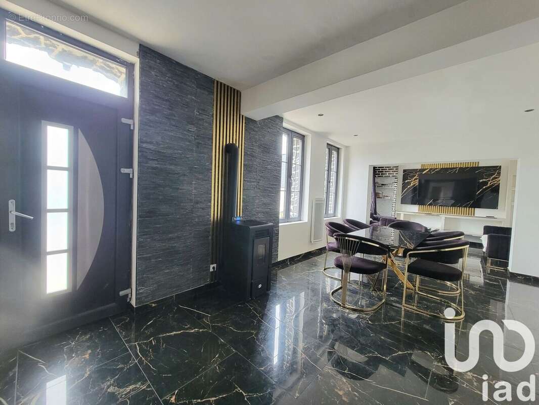 Photo 2 - Maison à LE PETIT-QUEVILLY