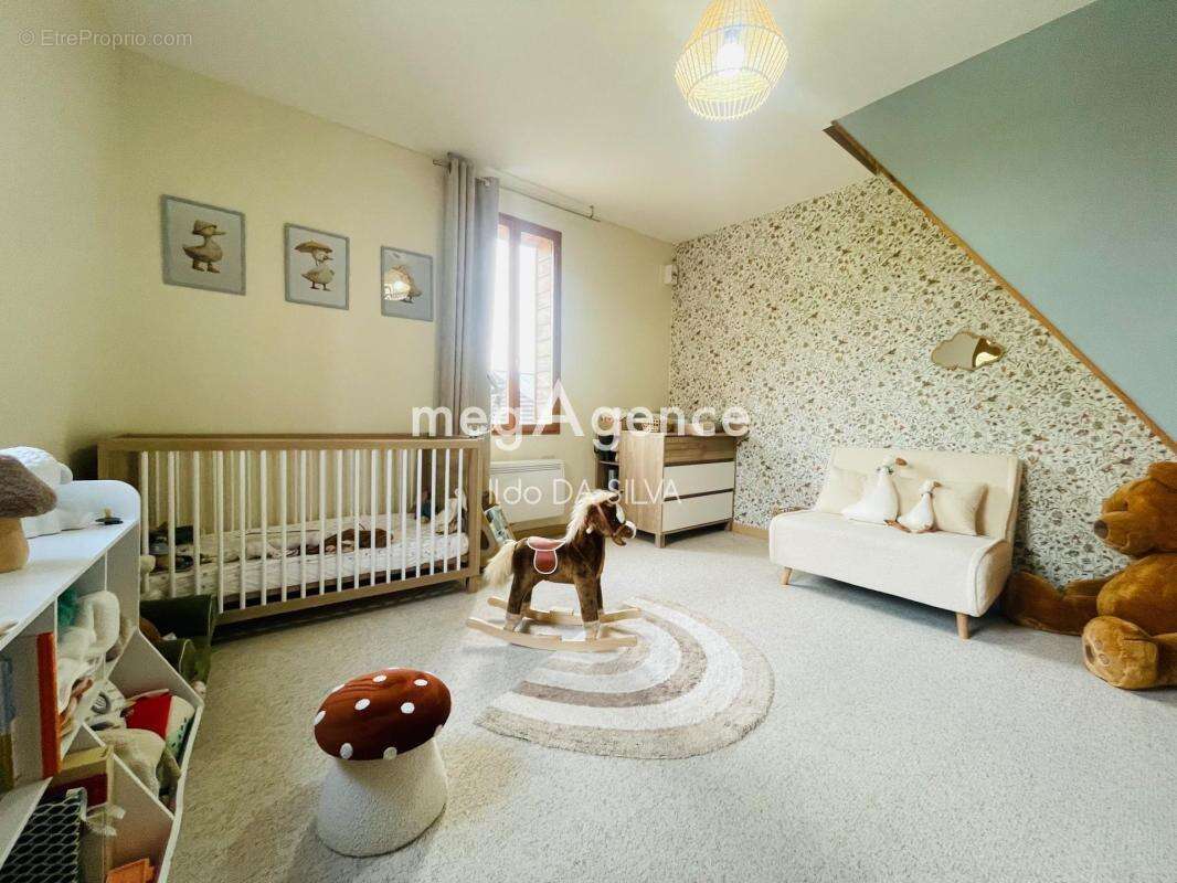 Maison 4 pièces de 150m2 - photo 6