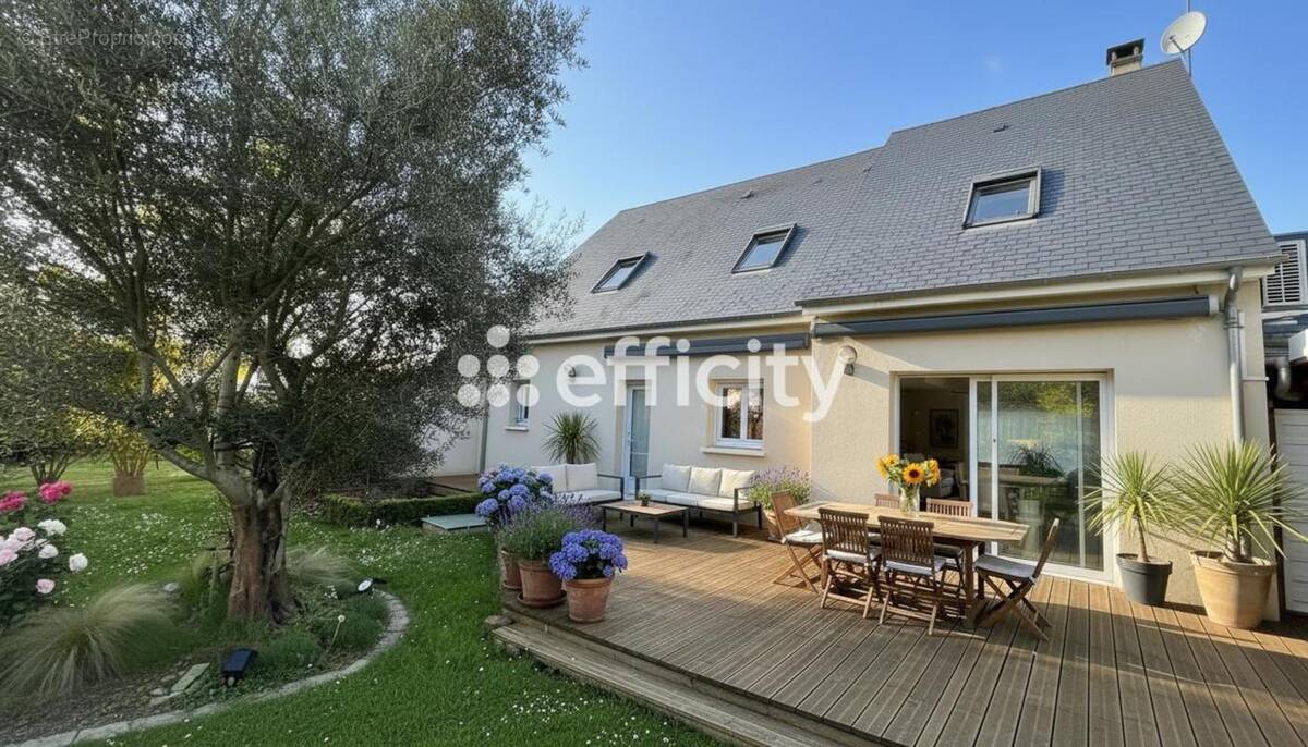 Maison à SAINT-CYR-SUR-LOIRE