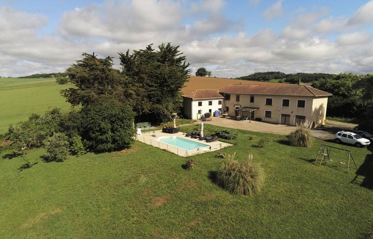 Maison à MIELAN