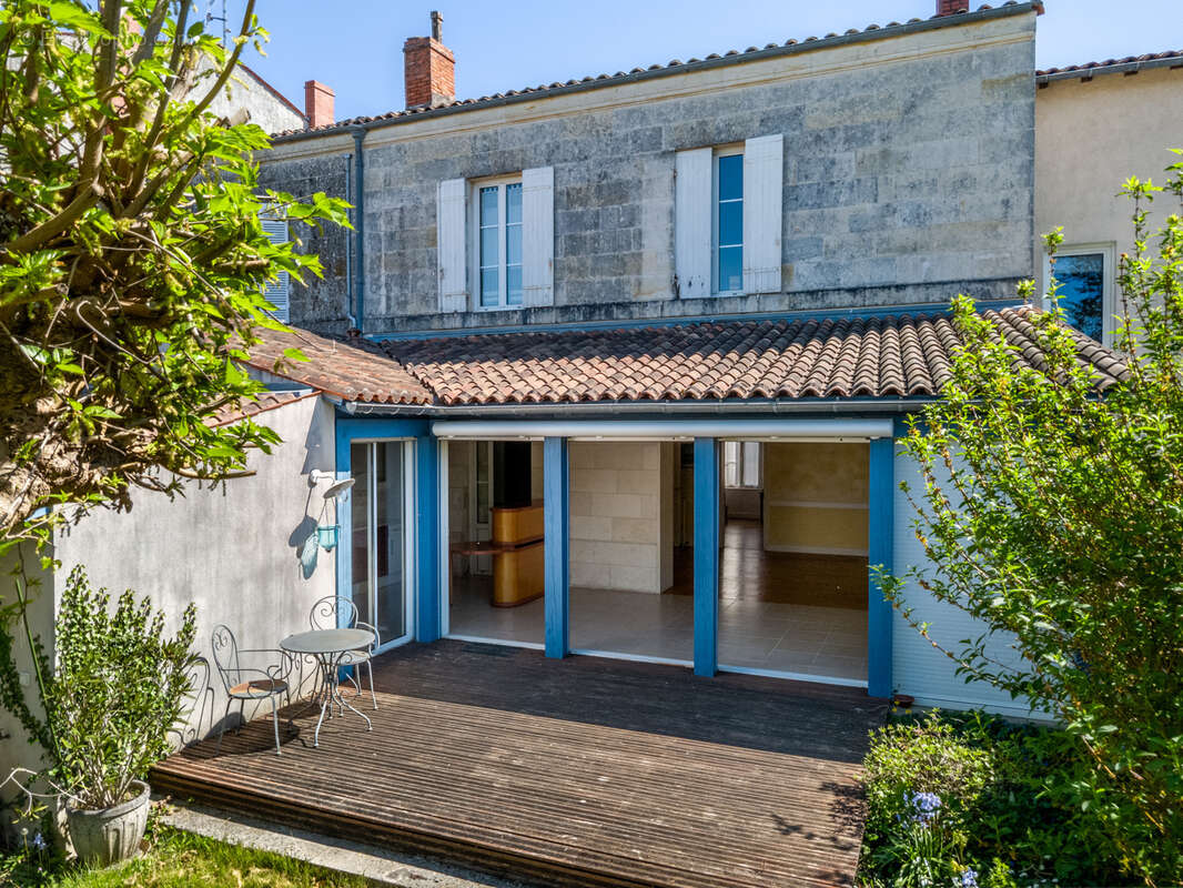 Maison à SAINTES