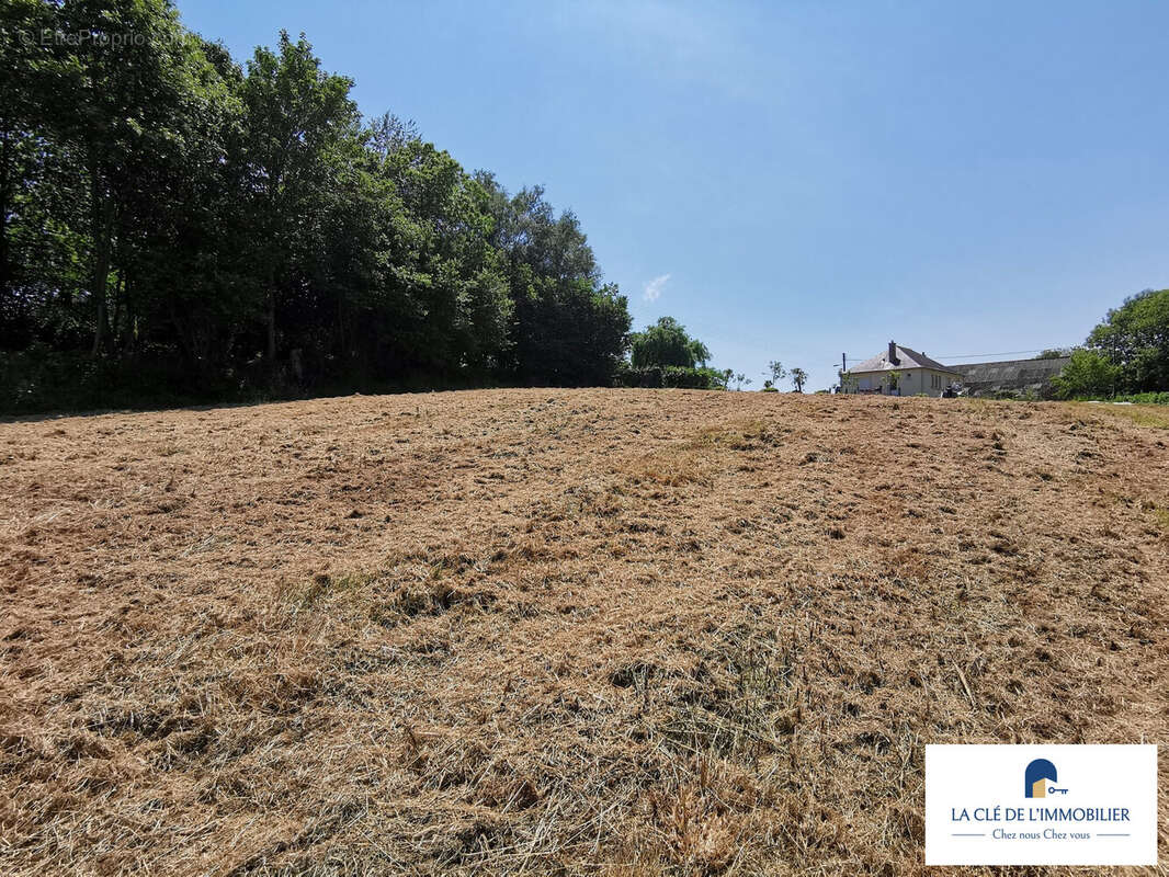 Terrain 1150 m² à Coray  - photo 2