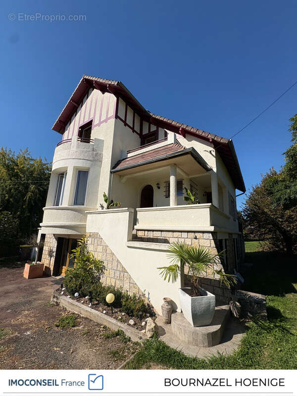 Maison à TERRASSON-LAVILLEDIEU