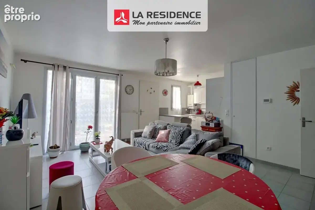 Appartement 3 pièces 62 m² à vendre à Les Mureaux (78130) - photo 2