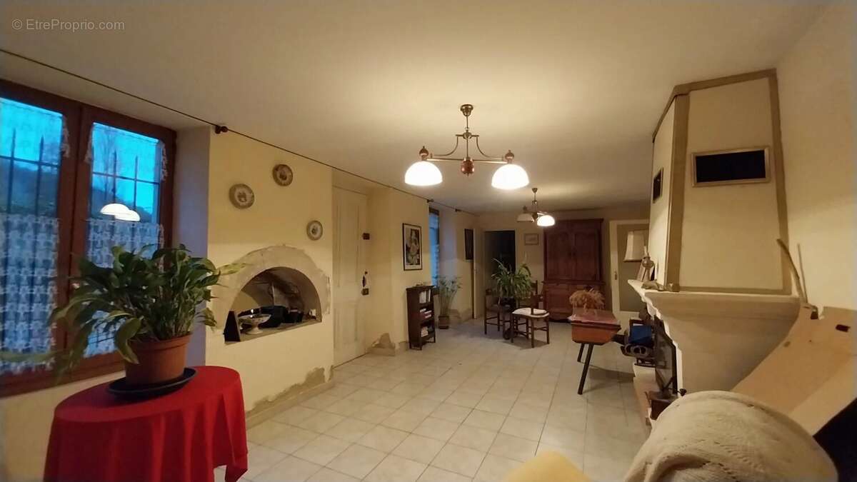 Maison à CAYLUS