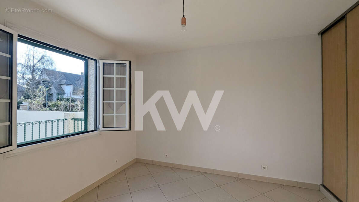 Maison 139 m² à Saint-Gratien  - photo 9