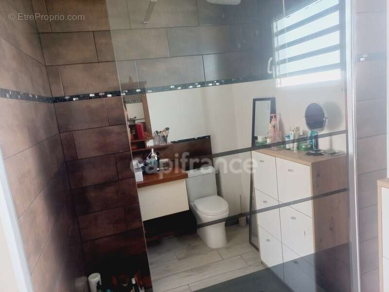 Appartement à BAIE-MAHAULT