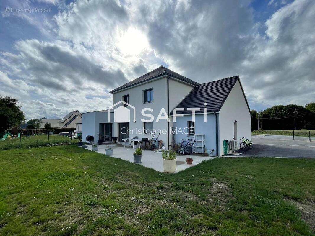 Photo 1 - Maison à ARQUENAY