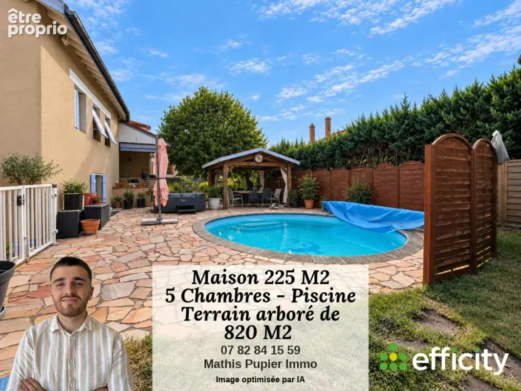 Maison 10 pièces 225 m² à vendre à Saint-Marcellin-En-Forez (42680) - photo 1