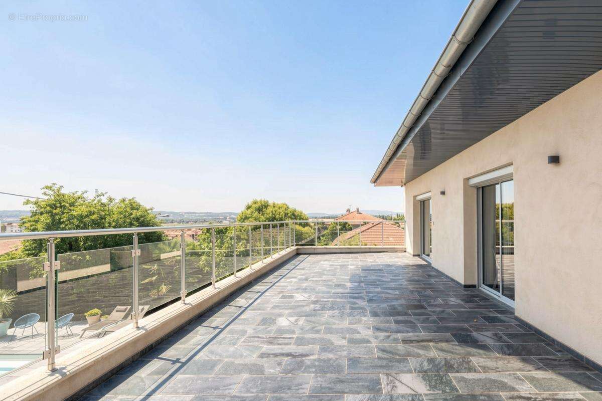 Maison 285 m² à Corbas  - photo 5