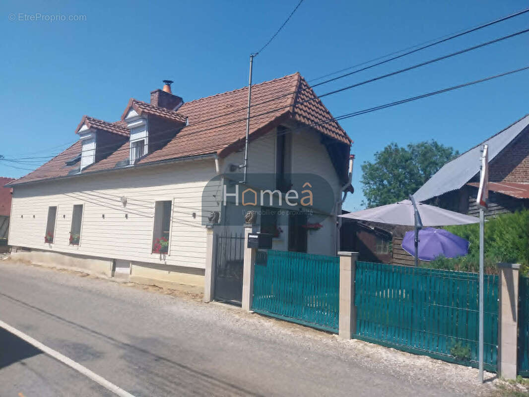 Maison à NEUFCHATEL-EN-BRAY