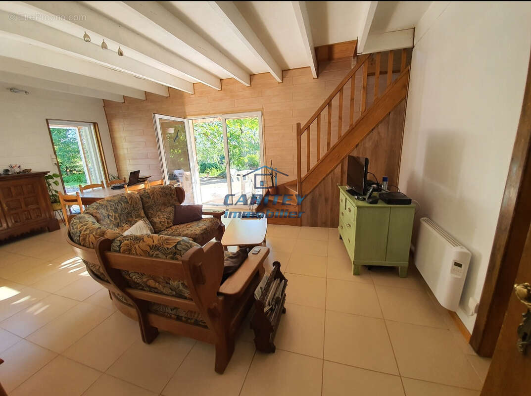 Maison à LA BRUYERE