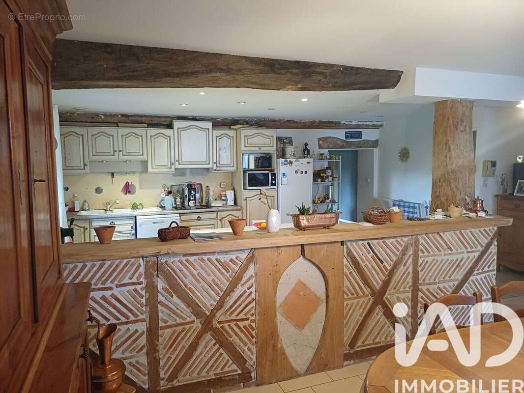 Maison 248 m² à Roumagne  - photo 3