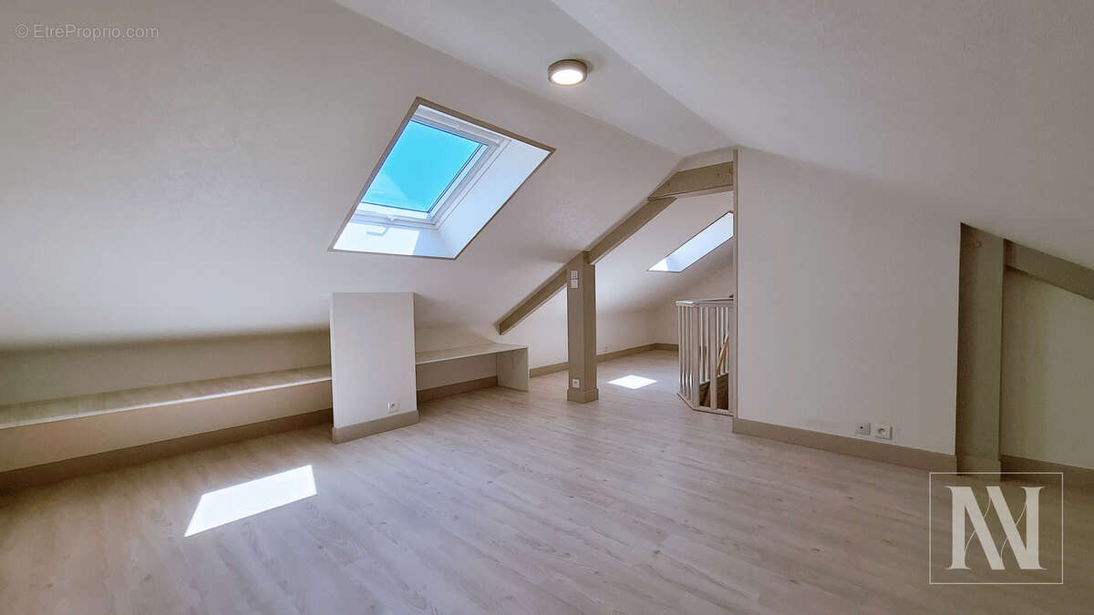 Cadre résidentiel recherché pour cette maison familiale pleine de charme - photo 20