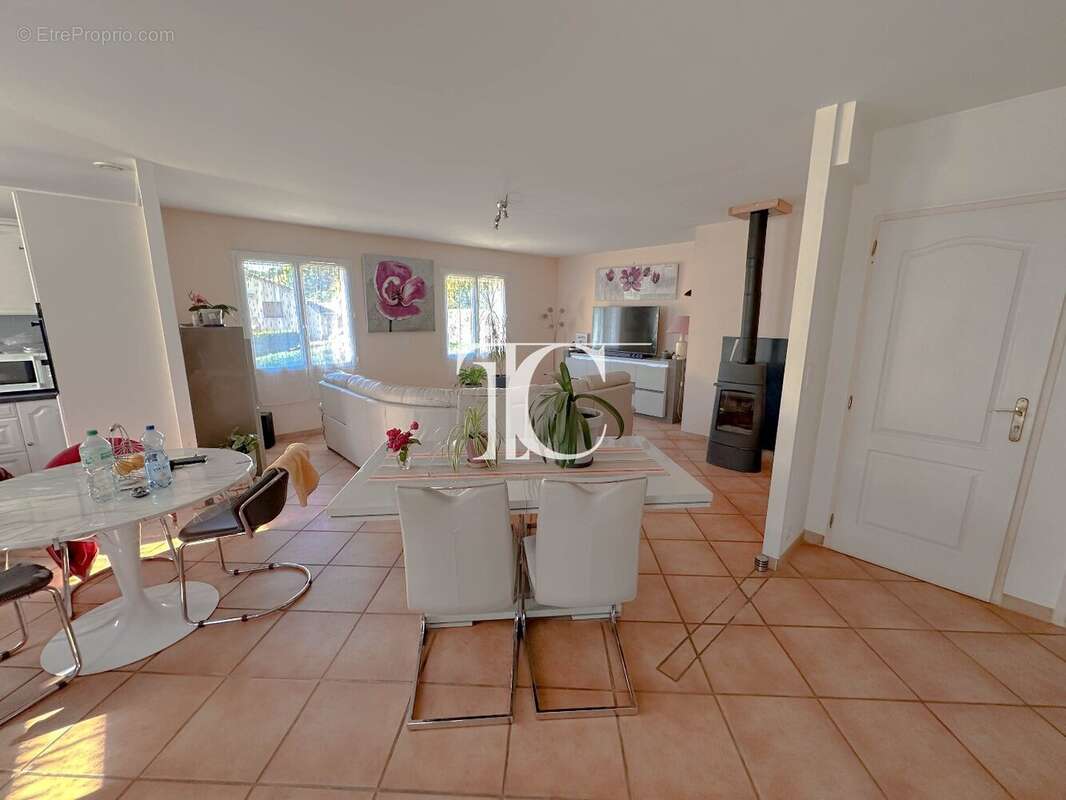 Maison à SAINT-AMBROIX