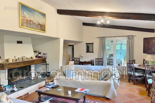 Maison 162 m² à Lorgues  - photo 2