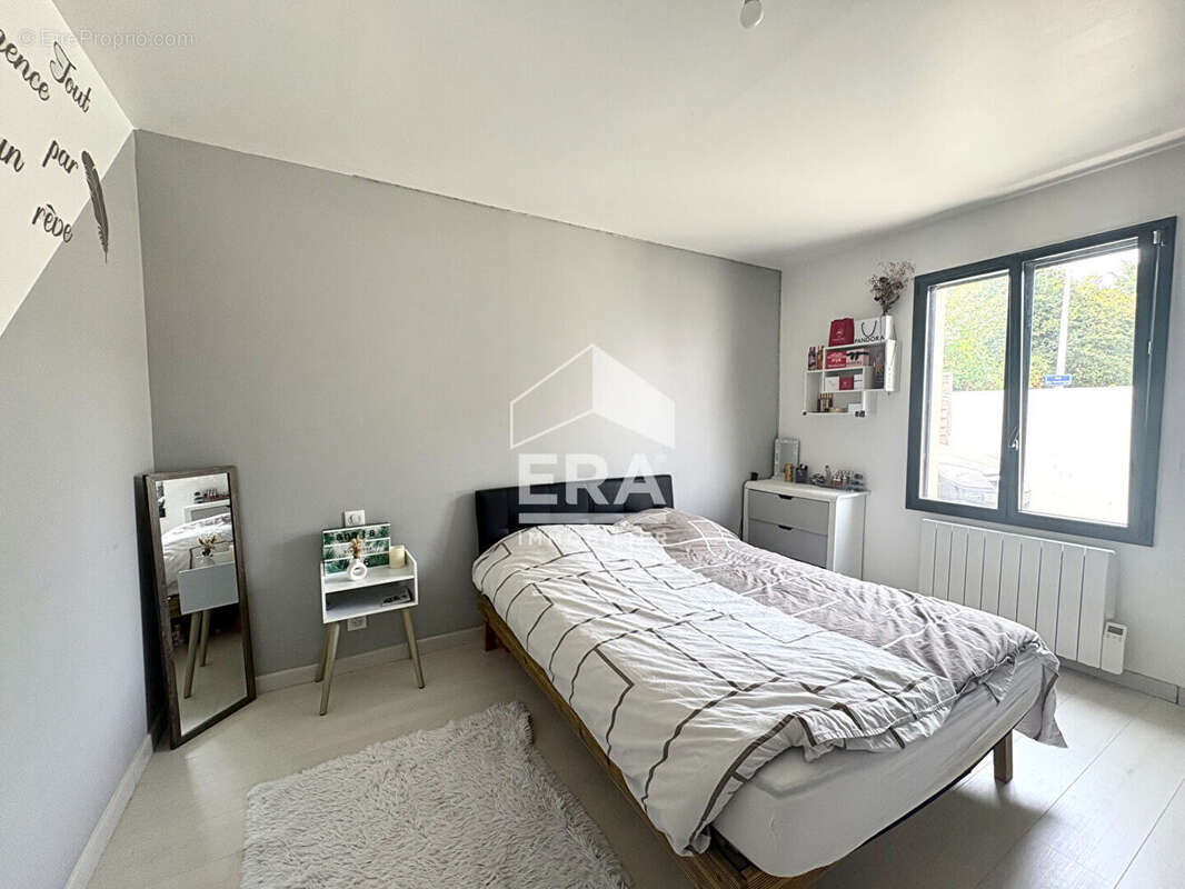 Maison recente  a 8 minutes de surgeres/ 3 chambres/ jardin - photo 5
