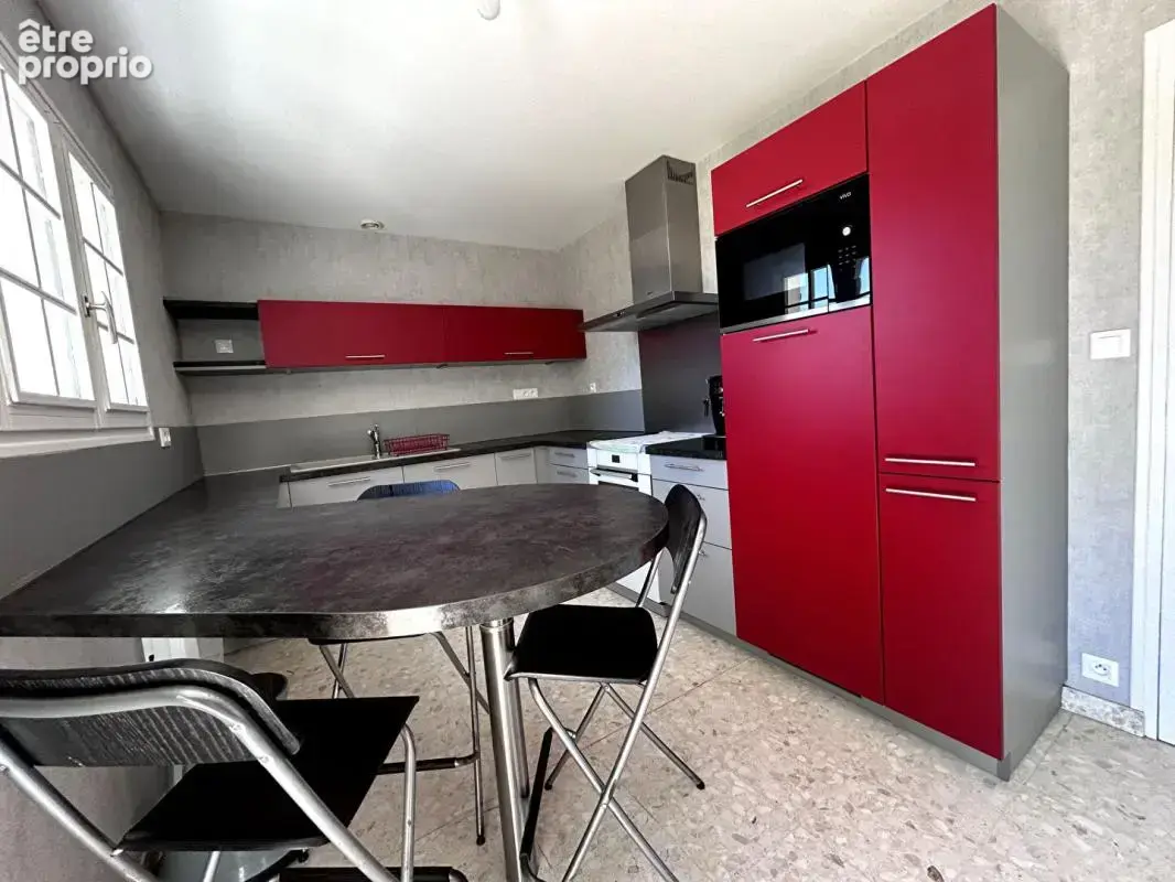 Maison familiale 4 chambres, double garage - Bignoux - photo 6