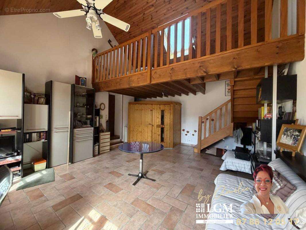MAGNIFIQUE LONGÈRE de 209 m² - 4 Chambres - Dépendances - photo 14