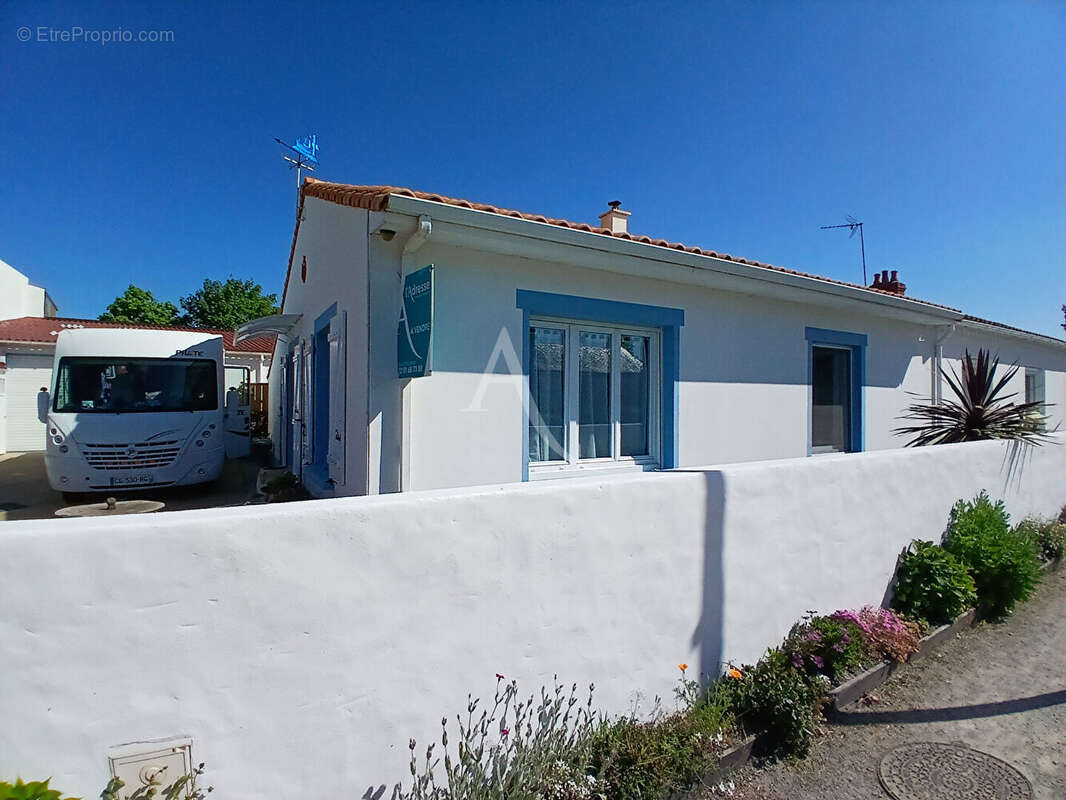 Maison à BEAUVOIR-SUR-MER