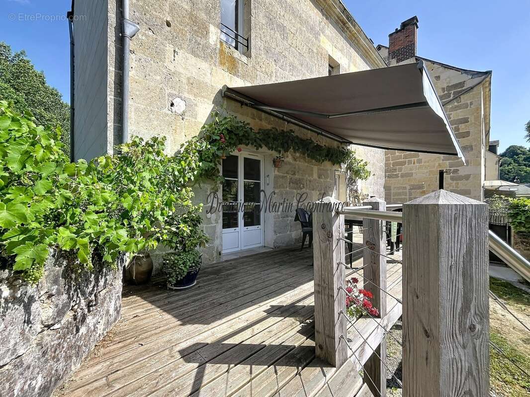 LA CHARTRE SUR LE LOIR (72)-Vue imprenable sur le Loir – Maison familiale rénovée avec jardin d'exception à 500 m du centre-vill - photo 26