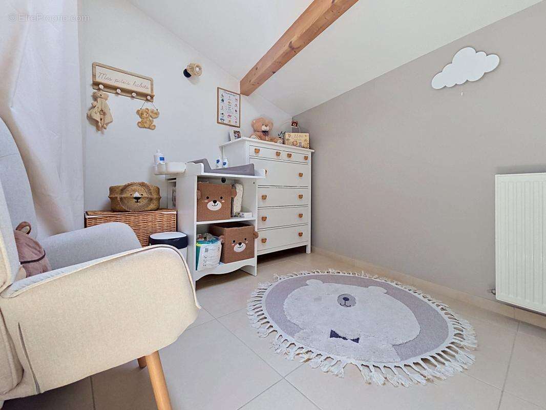 Appartement - Duplex - 2 Chambres - Cave - Place de parking privative en sus - Proche commodités - photo 12