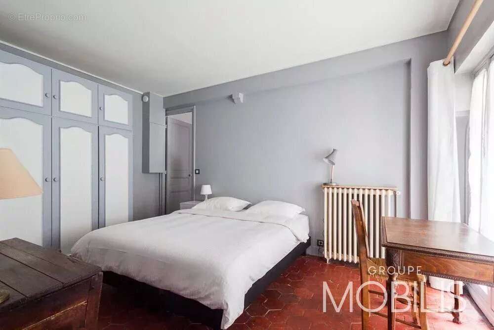 Appartement à PARIS-8E