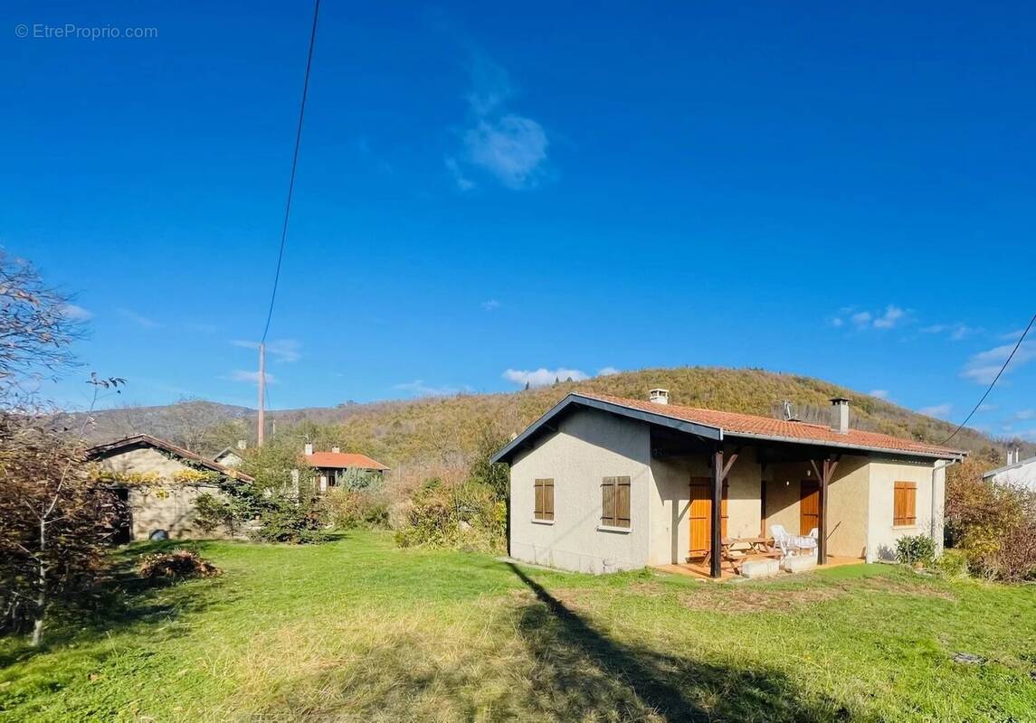 Maison à SAINT-PAUL-DE-JARRAT