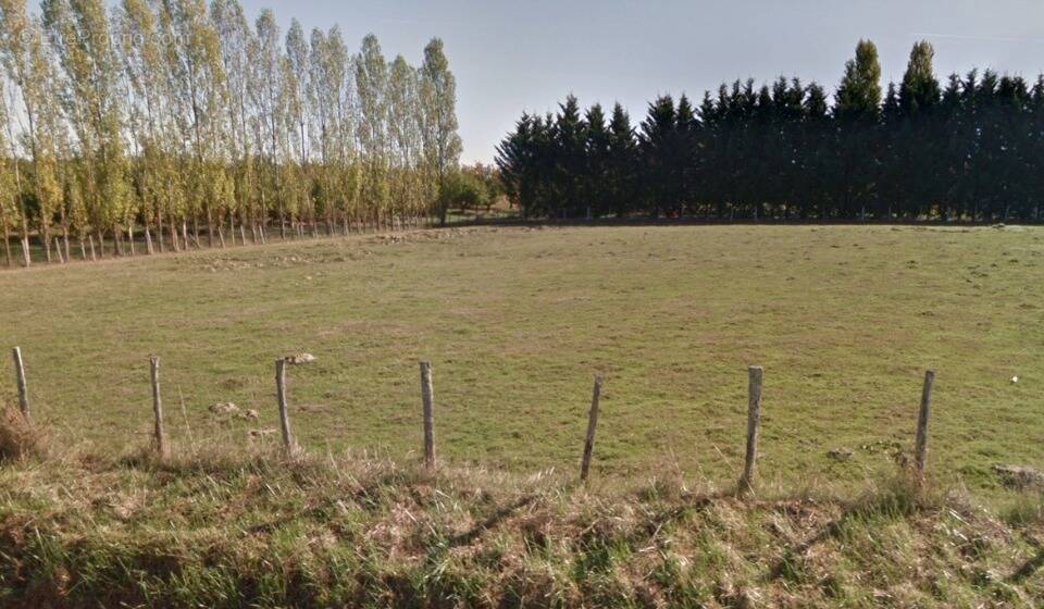 Terrain 1400 m² à Meilhan-Sur-Garonne  - photo 1