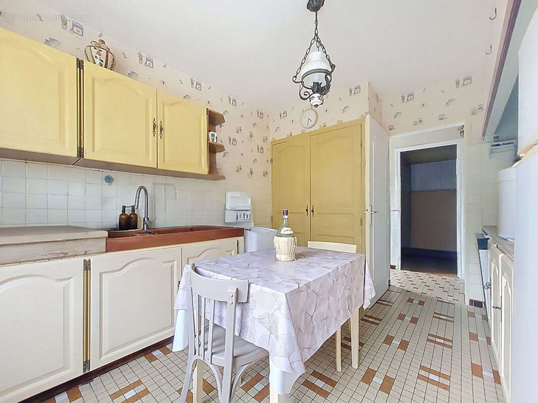 Maison à PAREMPUYRE