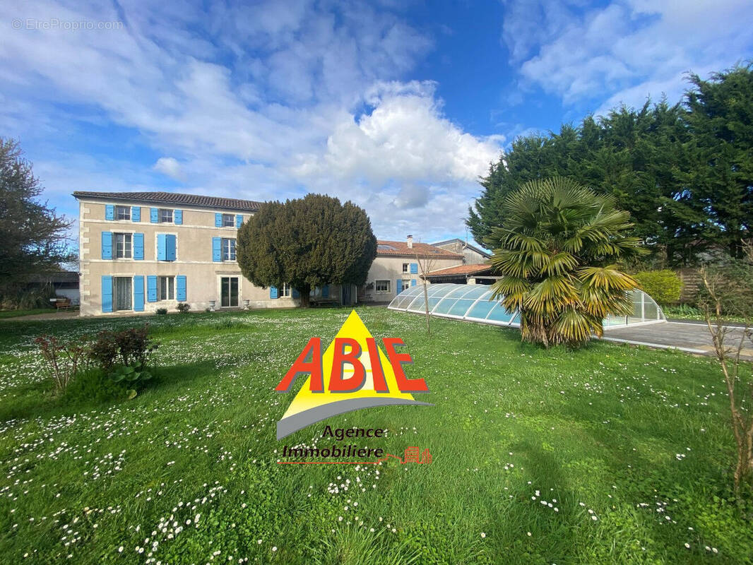 Photo 1 - Maison à BEAUVOIR-SUR-NIORT