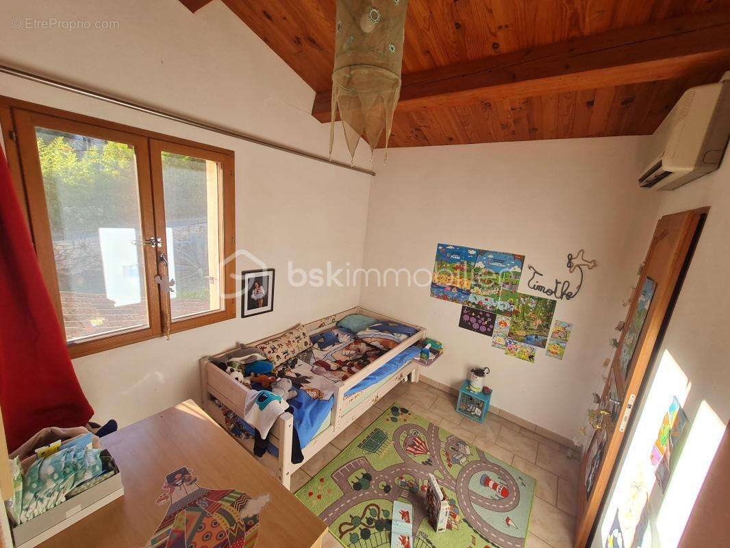 Entre cannes et antibes – maison 5 pièces de 114 m² – 80 m² d’annexes – piscine - photo 14