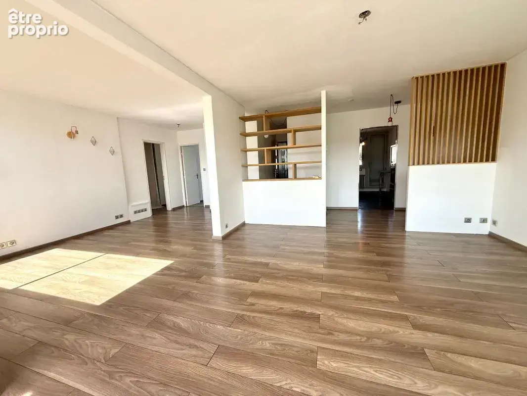 COUP DE CŒUR – Grand 3 Pièces Traversant avec Terrasses de 81m2 Secteur du Ponant - photo 2