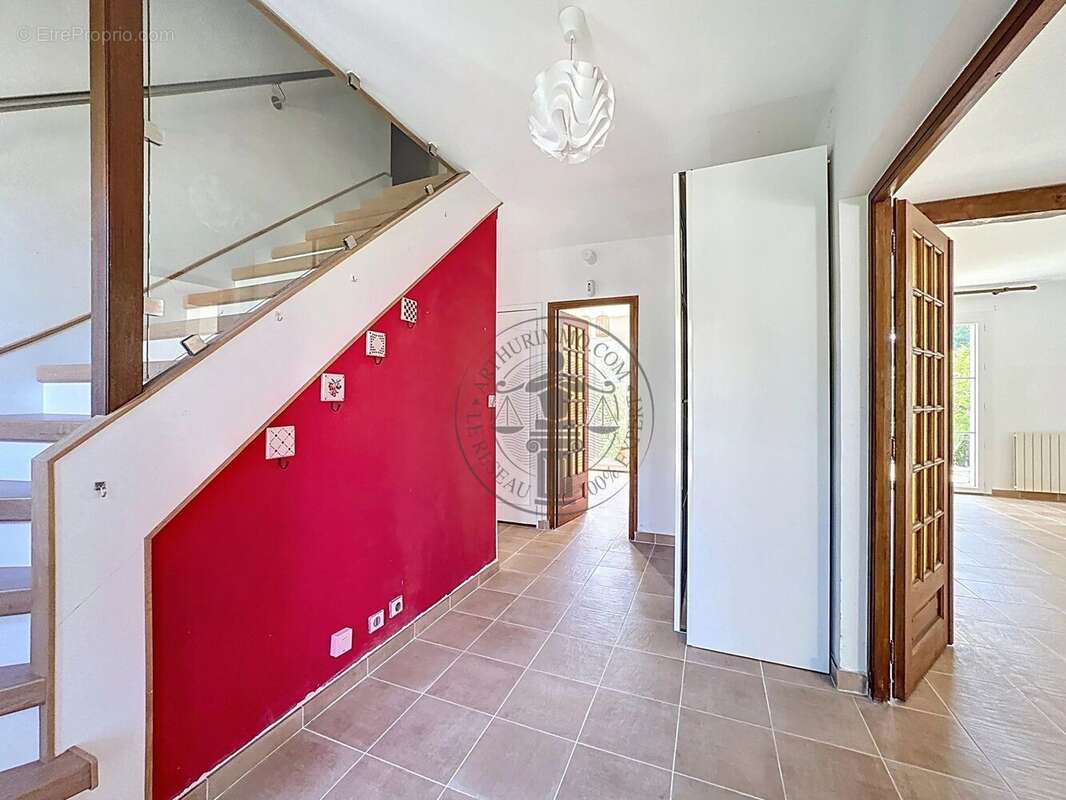 Maison à SAINT-ARNOULT-EN-YVELINES