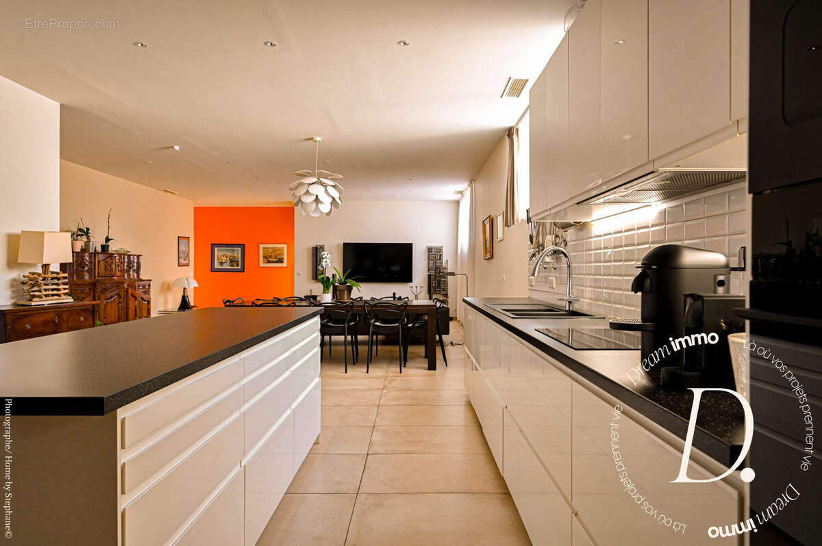 Appartement à MARSEILLE-5E