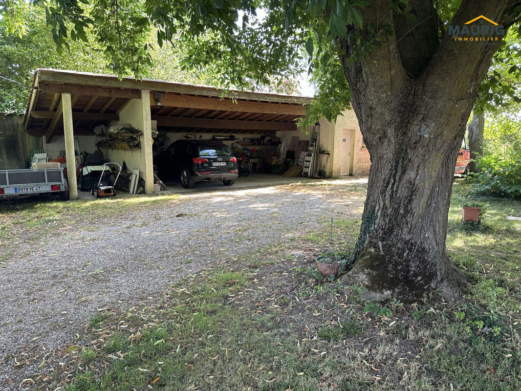 Marmande 47200 Maison en pierre 217m2 avec un T2 attenant - photo 18
