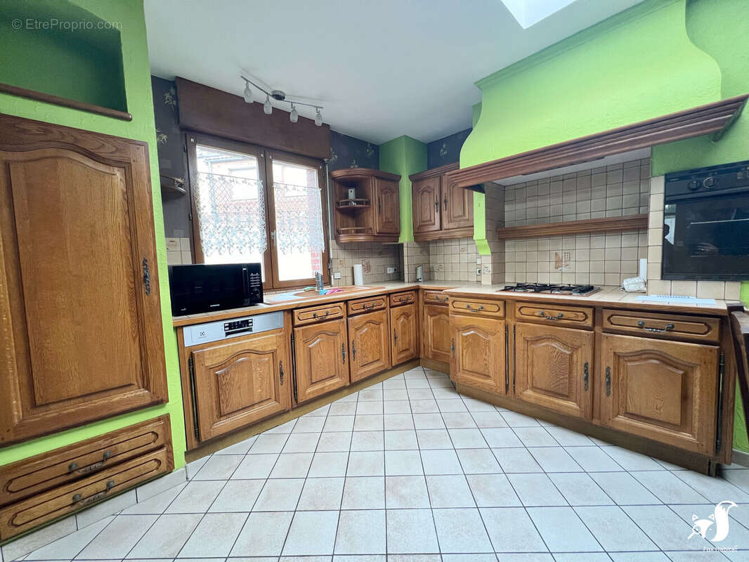 Maison à NEUVILLE-SAINT-REMY