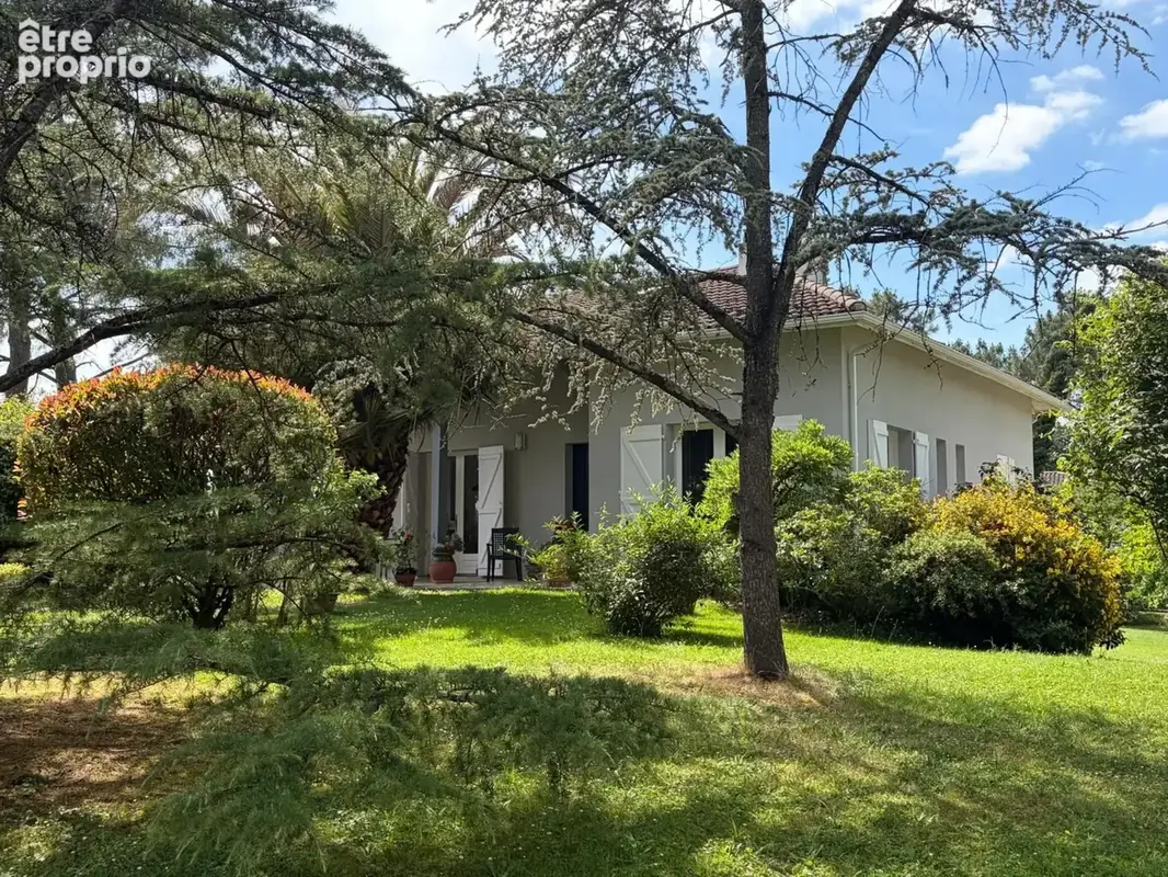 AIGNAN(32) : ELEGANTE MAISON TRADITIONNELLE  des années 80, SANS TRAVAUX, 150m2 habitables, bien située à AIGNAN, sur 2.000m2, l - photo 3