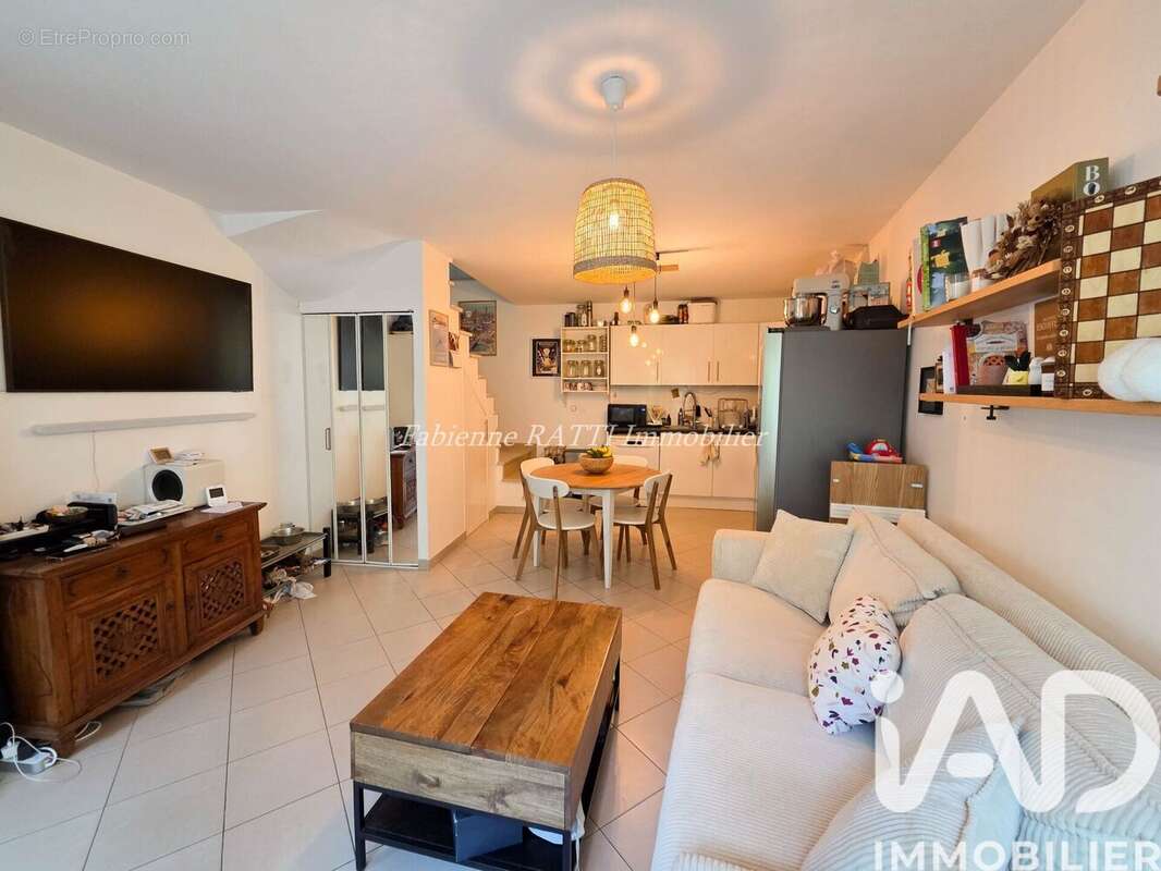 Photo 3 - Appartement à HOUILLES
