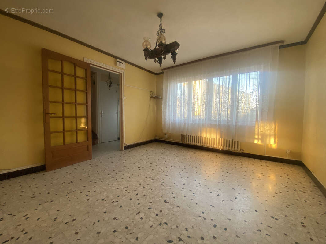 Maison à COURRIERES