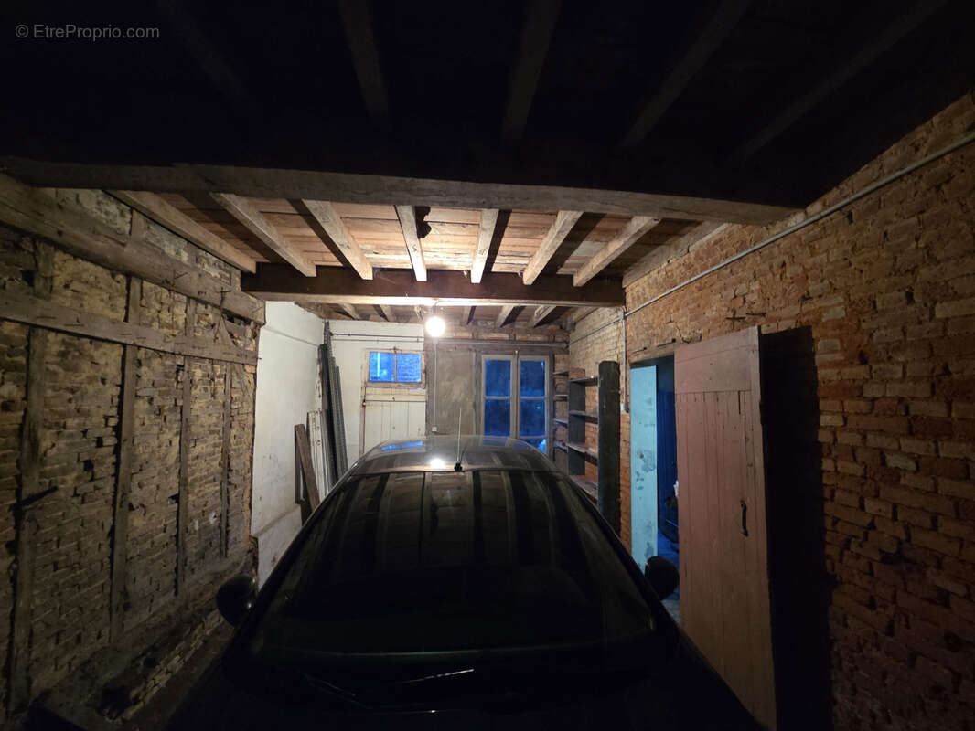 Maison à MAUBERT-FONTAINE