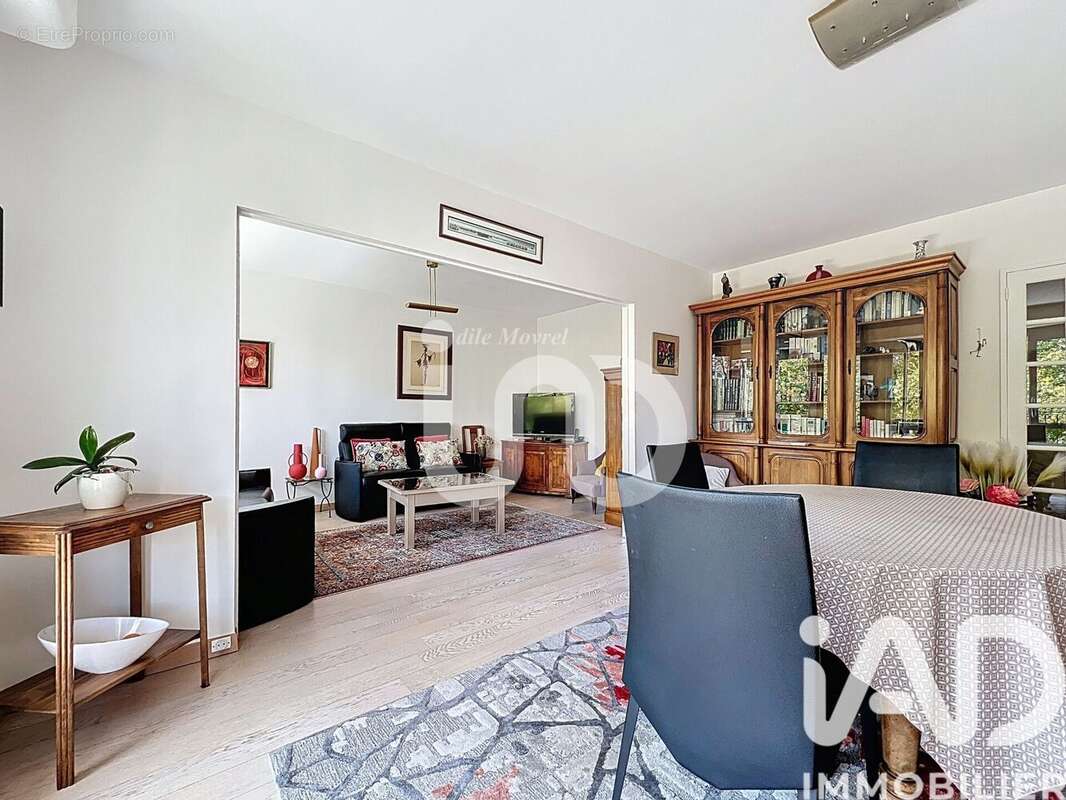 Photo 5 - Appartement à LE PLESSIS-BOUCHARD