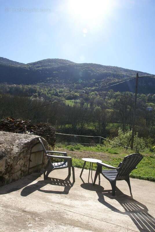 Maison 450 m² à Hostun  - photo 4