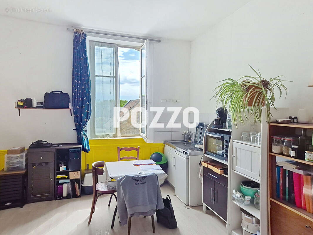 A Vendre, à  Bernières-sur-Mer (14)  Appartement Studio de caractère de 27 m² - photo 6