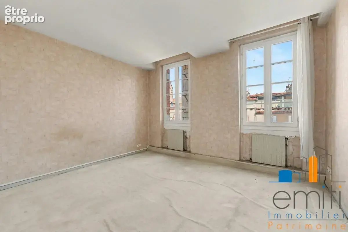 T4 de 93 m² Carrez + 12 m² de loggia vitrée – Carmes / Esquirol - Rue des Couteliers - photo 10