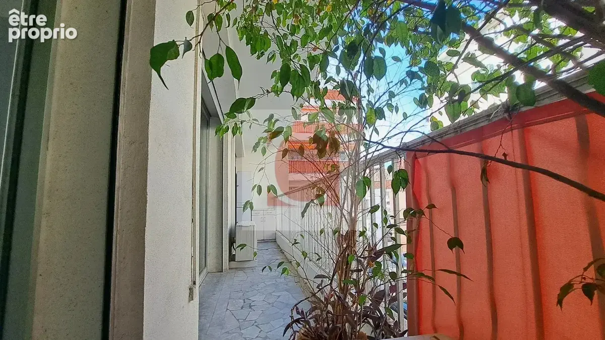 Nice - quartier des musiciens - palais henri iv - élégant 3 pièces traversant de 74 m² avec 2 balcons, garage fermé et cave - photo 6