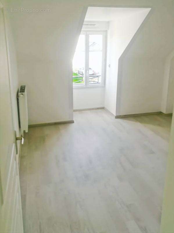  Maison 3 chambres avec jardin et garage – Idéal Investissement locatif ! - photo 3