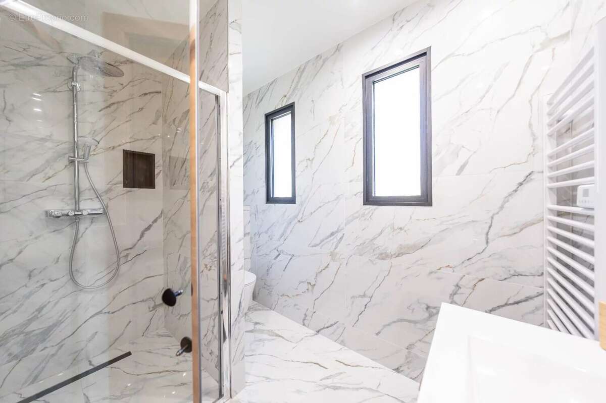 Maison à MOUGINS