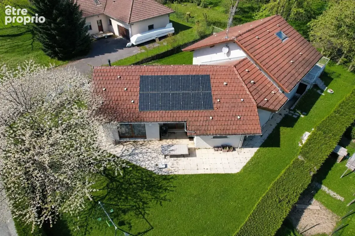 Maison 6 pièces 139 m² à vendre à Saint-Genis-Pouilly (01630) - photo 2